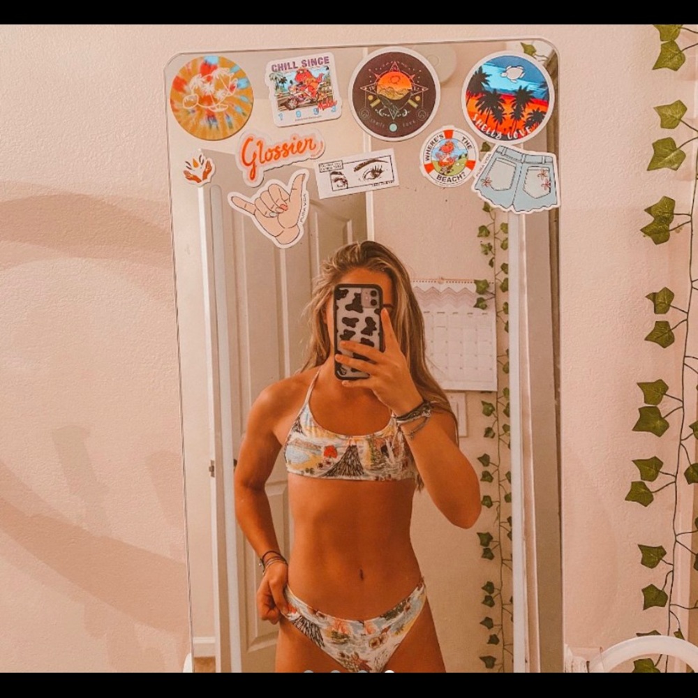 Frankies bikinis bikini set.
